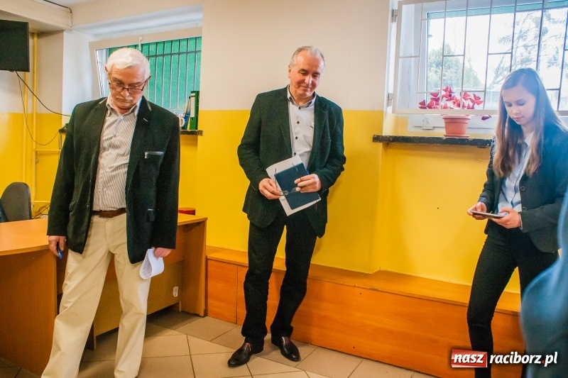 Zdjęcie w galerii na portalu naszraciborz.pl: Miernik zużycia LPG i pojazd terenowy, czyli prezentacja prac uczniów Mechanika wiadomości z regionu