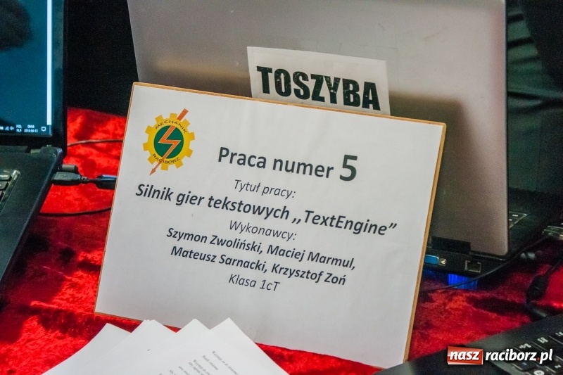 Zdjęcie w galerii na portalu naszraciborz.pl: Miernik zużycia LPG i pojazd terenowy, czyli prezentacja prac uczniów Mechanika wiadomości z regionu