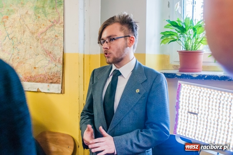 Zdjęcie w galerii na portalu naszraciborz.pl: Miernik zużycia LPG i pojazd terenowy, czyli prezentacja prac uczniów Mechanika wiadomości z regionu