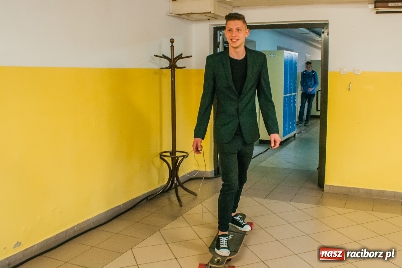 Zdjęcie w galerii na portalu naszraciborz.pl: Miernik zużycia LPG i pojazd terenowy, czyli prezentacja prac uczniów Mechanika wiadomości z regionu