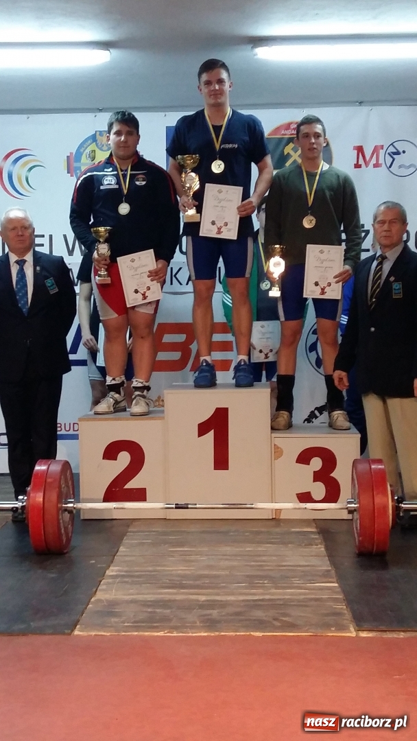 Zdjęcie w galerii na portalu naszraciborz.pl: David Buba i Mateusz Kopczyński z medalami Mistrzostw Śląska w podnoszeniu ciężarów wiadomości z regionu