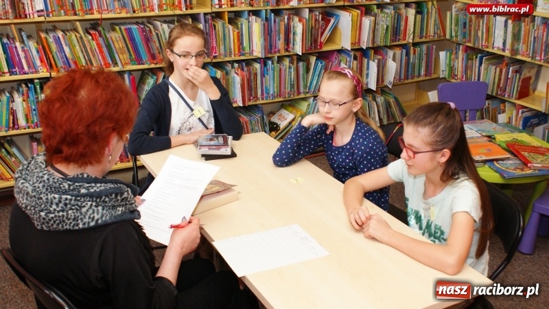 Zdjęcie w galerii na portalu naszraciborz.pl: Konkurs wiedzy Baśniobór w raciborskiej bibliotece  wiadomości z regionu