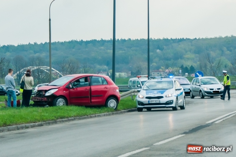 Zdjęcie w galerii na portalu naszraciborz.pl: Fiata panda i opel astra zderzyły się na Wczasowej FOTO wiadomości z regionu