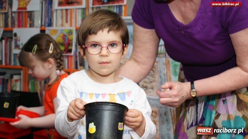 Zdjęcie w galerii na portalu naszraciborz.pl: Wiosenne porządki w Klubie Malucha na Ostrogu wiadomości z regionu