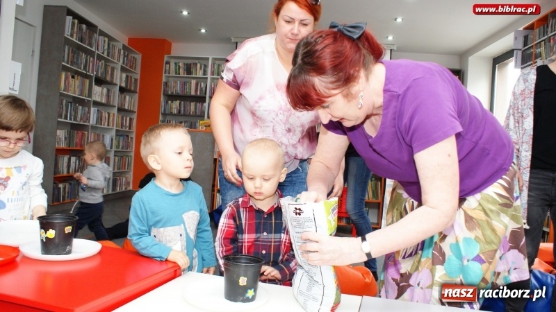 Zdjęcie w galerii na portalu naszraciborz.pl: Wiosenne porządki w Klubie Malucha na Ostrogu wiadomości z regionu