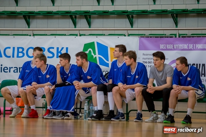 Zdjęcie w galerii na portalu naszraciborz.pl: Odrodzenie Ofensywy w trzeciej kwarcie. Raciborzanie pokonali faworyta fazy play-off wiadomości z regionu