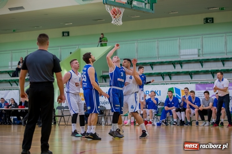 Zdjęcie w galerii na portalu naszraciborz.pl: Odrodzenie Ofensywy w trzeciej kwarcie. Raciborzanie pokonali faworyta fazy play-off wiadomości z regionu