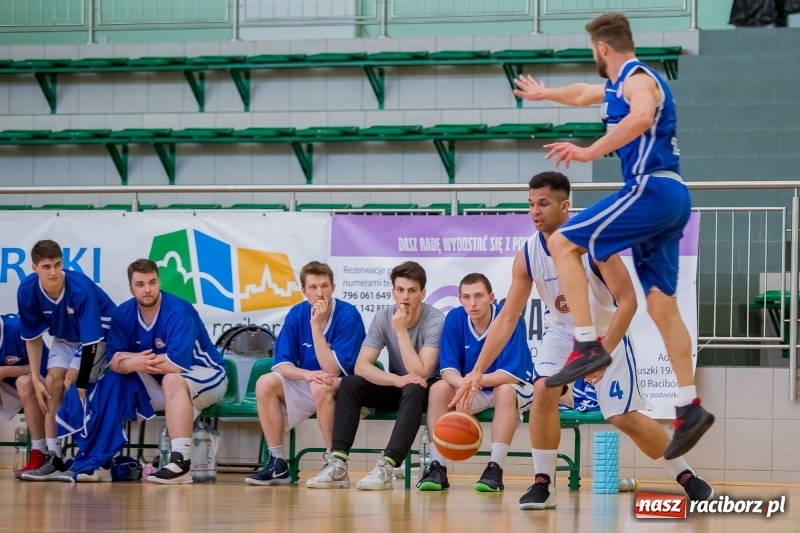 Zdjęcie w galerii na portalu naszraciborz.pl: Odrodzenie Ofensywy w trzeciej kwarcie. Raciborzanie pokonali faworyta fazy play-off wiadomości z regionu