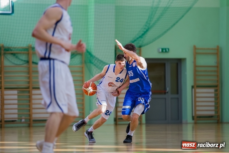 Zdjęcie w galerii na portalu naszraciborz.pl: Odrodzenie Ofensywy w trzeciej kwarcie. Raciborzanie pokonali faworyta fazy play-off wiadomości z regionu