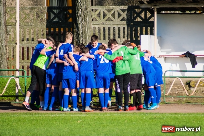 Zdjęcie w galerii na portalu naszraciborz.pl: Trampkarze młodsi: Wesoły futbol przy Wyszyńskiego wiadomości z regionu