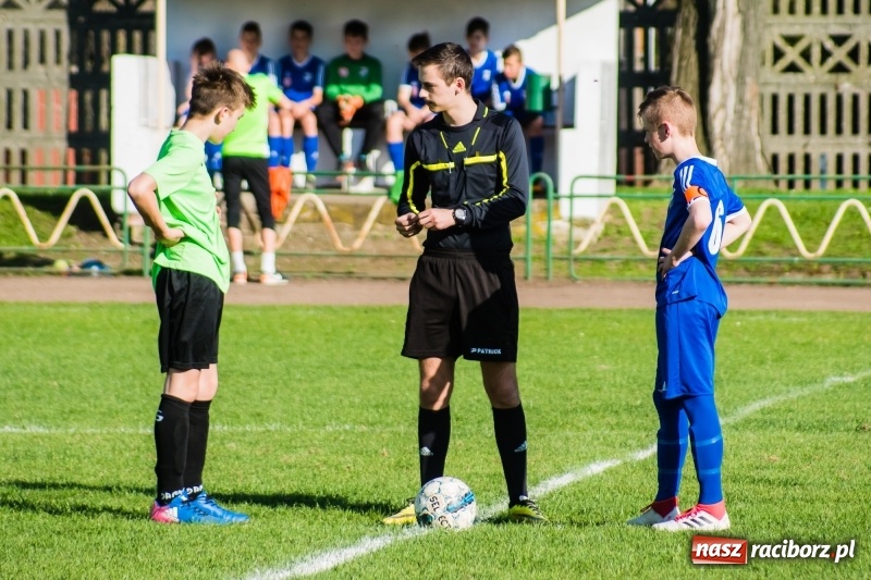 Zdjęcie w galerii na portalu naszraciborz.pl: Trampkarze młodsi: Wesoły futbol przy Wyszyńskiego wiadomości z regionu
