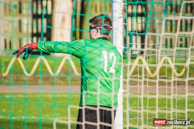 Zdjęcie w galerii na portalu naszraciborz.pl: Trampkarze młodsi: Wesoły futbol przy Wyszyńskiego wiadomości z regionu