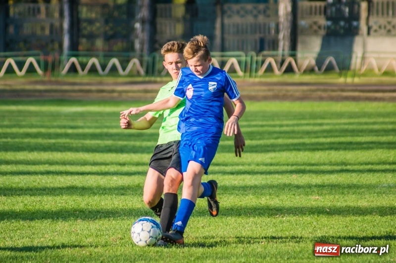 Zdjęcie w galerii na portalu naszraciborz.pl: Trampkarze młodsi: Wesoły futbol przy Wyszyńskiego wiadomości z regionu