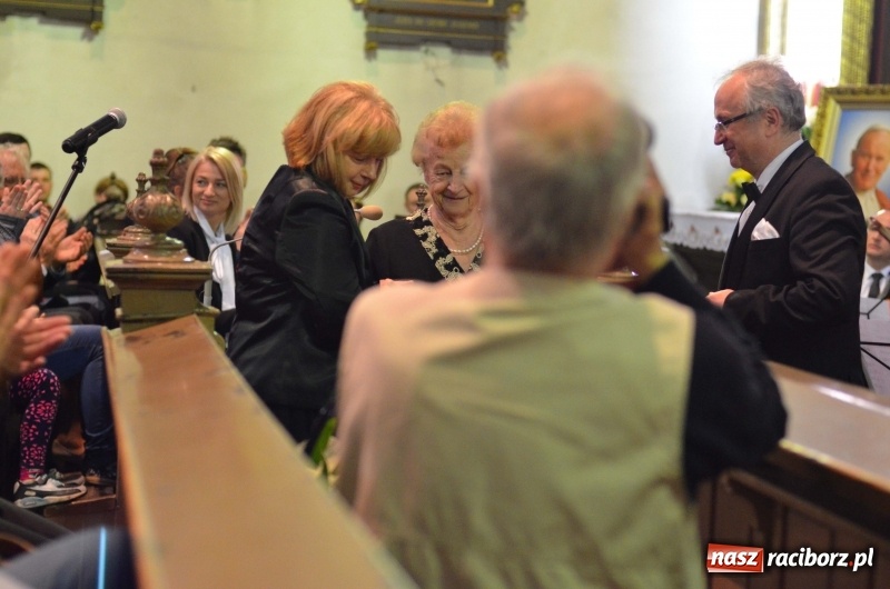 Zdjęcie w galerii na portalu naszraciborz.pl: Koncert ku pamięci św. Jana Pawła II w kościele farnym wiadomości z regionu