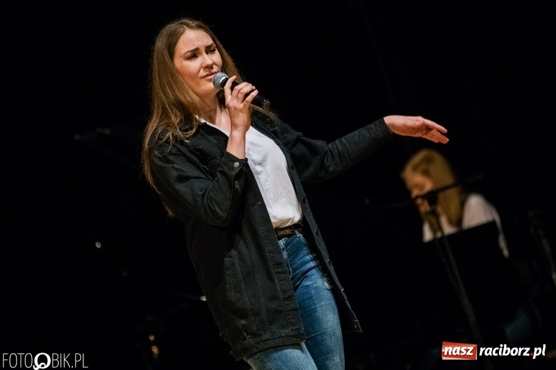 Zdjęcie w galerii na portalu naszraciborz.pl: Helena Nieckarz wygrała III Raciborską Giełdę Talentów wiadomości z regionu