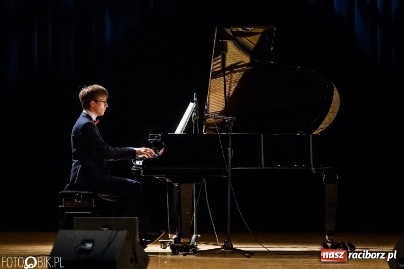 Zdjęcie w galerii na portalu naszraciborz.pl: Helena Nieckarz wygrała III Raciborską Giełdę Talentów wiadomości z regionu