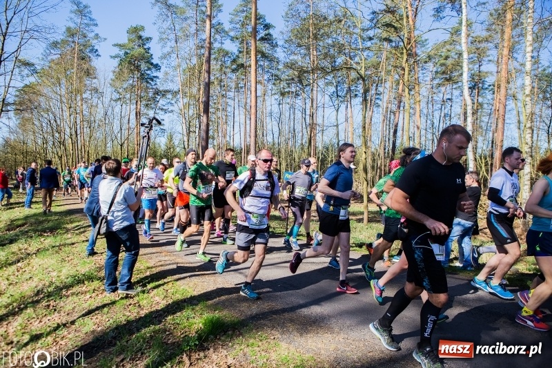 Zdjęcie w galerii na portalu naszraciborz.pl: Mateusz Wolnik zwycięzcą III Półmaratonu Leśnego Rafamet 2018 wiadomości z regionu