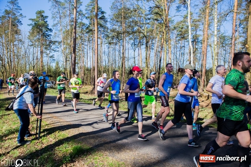 Zdjęcie w galerii na portalu naszraciborz.pl: Mateusz Wolnik zwycięzcą III Półmaratonu Leśnego Rafamet 2018 wiadomości z regionu