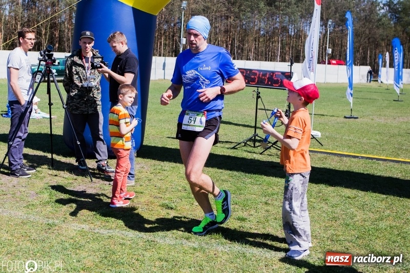 Zdjęcie w galerii na portalu naszraciborz.pl: Mateusz Wolnik zwycięzcą III Półmaratonu Leśnego Rafamet 2018 wiadomości z regionu