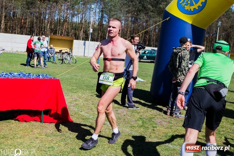 Zdjęcie w galerii na portalu naszraciborz.pl: Mateusz Wolnik zwycięzcą III Półmaratonu Leśnego Rafamet 2018 wiadomości z regionu