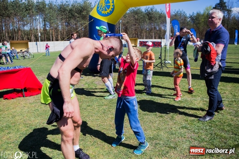 Zdjęcie w galerii na portalu naszraciborz.pl: Mateusz Wolnik zwycięzcą III Półmaratonu Leśnego Rafamet 2018 wiadomości z regionu