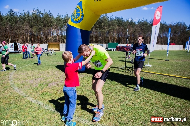 Zdjęcie w galerii na portalu naszraciborz.pl: Mateusz Wolnik zwycięzcą III Półmaratonu Leśnego Rafamet 2018 wiadomości z regionu