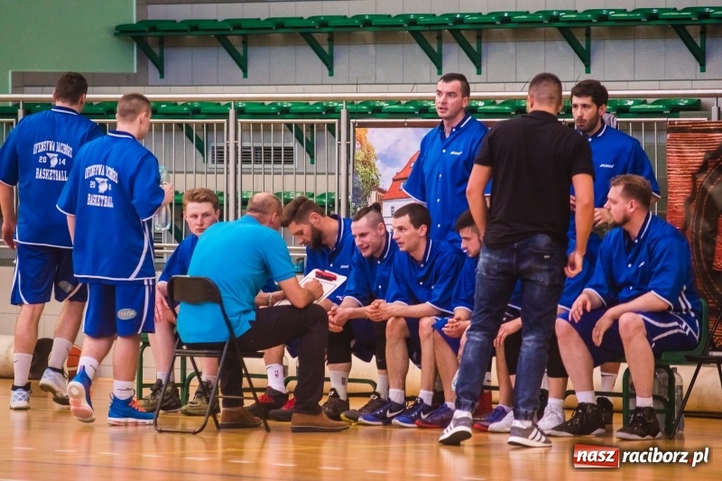 Zdjęcie w galerii na portalu naszraciborz.pl: Rzuty za trzy punkty pogrążyły Ofensywę wiadomości z regionu