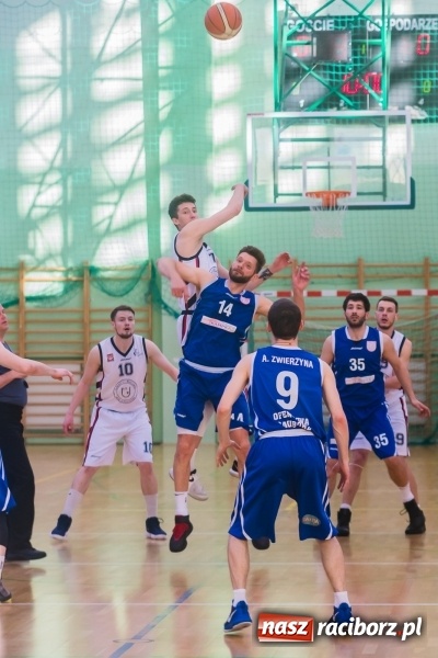 Zdjęcie w galerii na portalu naszraciborz.pl: Rzuty za trzy punkty pogrążyły Ofensywę wiadomości z regionu