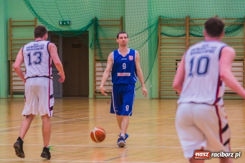 Zdjęcie w galerii na portalu naszraciborz.pl: Rzuty za trzy punkty pogrążyły Ofensywę wiadomości z regionu