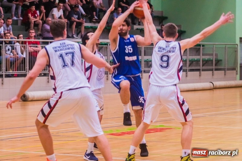 Zdjęcie w galerii na portalu naszraciborz.pl: Rzuty za trzy punkty pogrążyły Ofensywę wiadomości z regionu