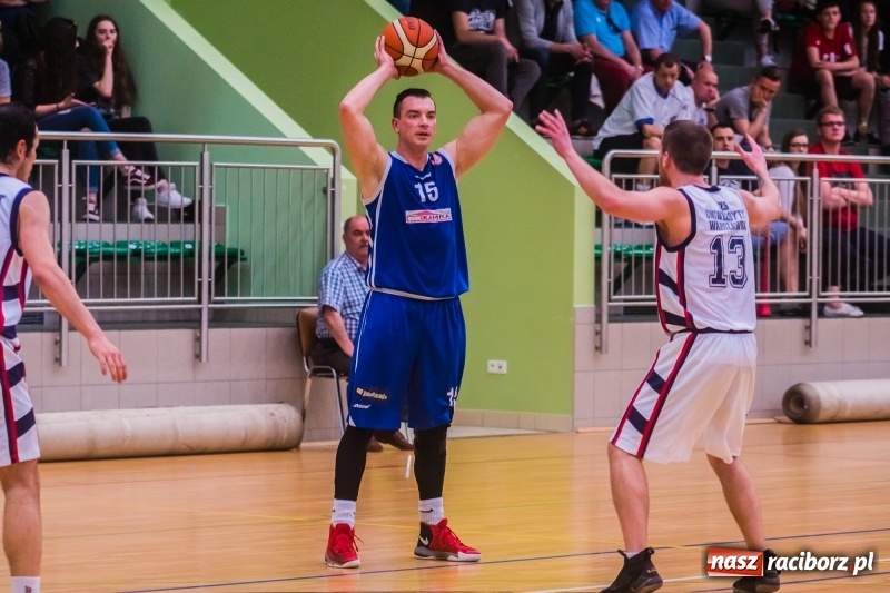 Zdjęcie w galerii na portalu naszraciborz.pl: Rzuty za trzy punkty pogrążyły Ofensywę wiadomości z regionu