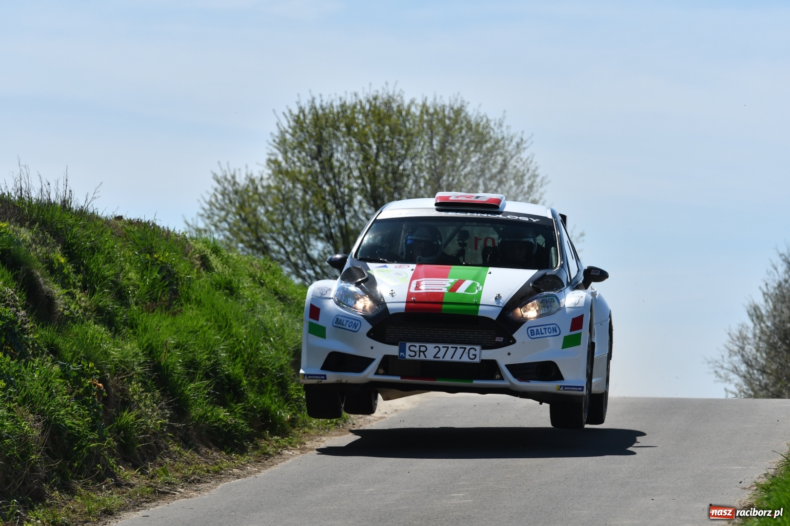 Zdjęcie w galerii na portalu naszraciborz.pl: Rajd Baborowa: pierwsze zwycięstwo Damiana Kostki  wiadomości z regionu