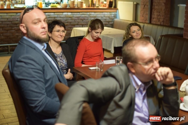 Zdjęcie w galerii na portalu naszraciborz.pl: Kolejna edycja raciborskich śniadań biznesowych wiadomości z regionu
