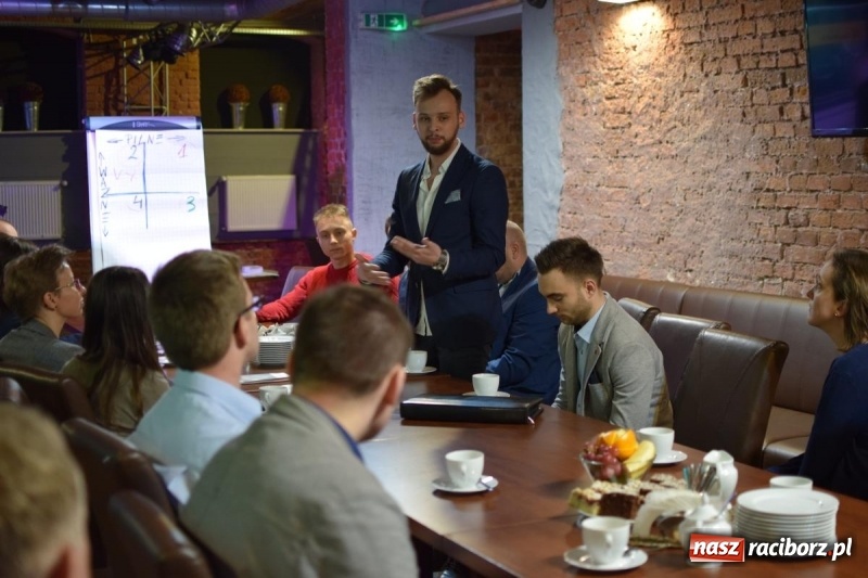 Zdjęcie w galerii na portalu naszraciborz.pl: Kolejna edycja raciborskich śniadań biznesowych wiadomości z regionu