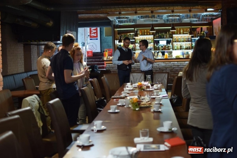Zdjęcie w galerii na portalu naszraciborz.pl: Kolejna edycja raciborskich śniadań biznesowych wiadomości z regionu