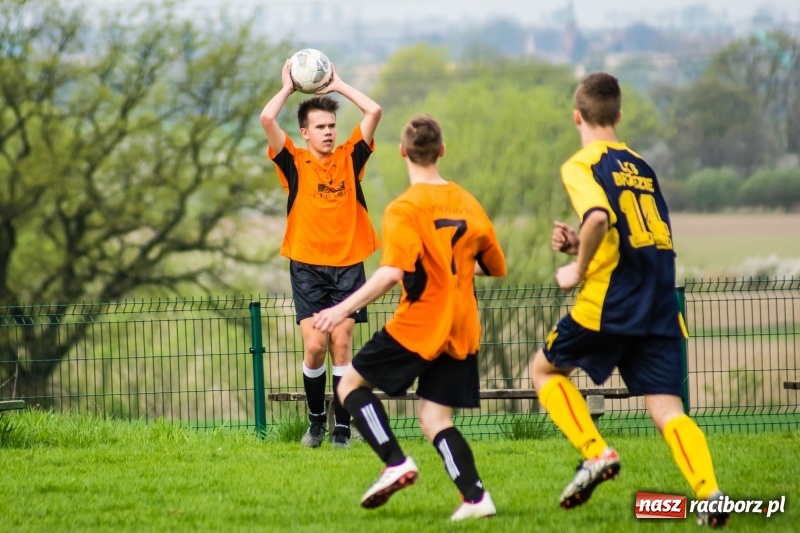 Zdjęcie w galerii na portalu naszraciborz.pl: Juniorzy Syryni bezlitośni dla Brzezia wiadomości z regionu