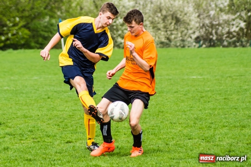 Zdjęcie w galerii na portalu naszraciborz.pl: Juniorzy Syryni bezlitośni dla Brzezia wiadomości z regionu