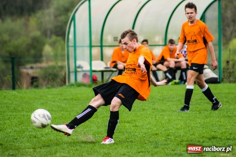 Zdjęcie w galerii na portalu naszraciborz.pl: Juniorzy Syryni bezlitośni dla Brzezia wiadomości z regionu