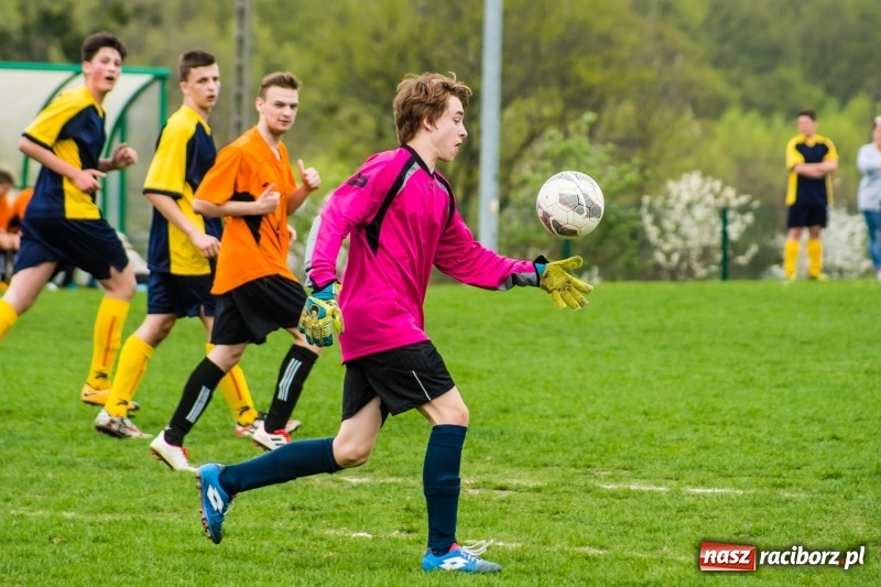 Zdjęcie w galerii na portalu naszraciborz.pl: Juniorzy Syryni bezlitośni dla Brzezia wiadomości z regionu