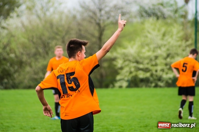 Zdjęcie w galerii na portalu naszraciborz.pl: Juniorzy Syryni bezlitośni dla Brzezia wiadomości z regionu