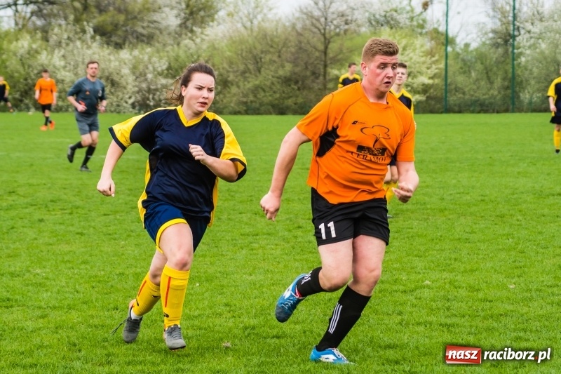 Zdjęcie w galerii na portalu naszraciborz.pl: Juniorzy Syryni bezlitośni dla Brzezia wiadomości z regionu