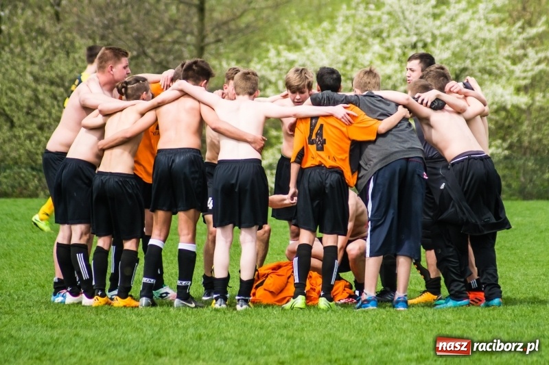 Zdjęcie w galerii na portalu naszraciborz.pl: Juniorzy Syryni bezlitośni dla Brzezia wiadomości z regionu