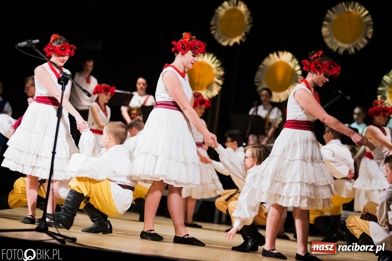 Zdjęcie w galerii na portalu naszraciborz.pl: Koncert charytatywny Źródła na rzecz Filipka wiadomości z regionu