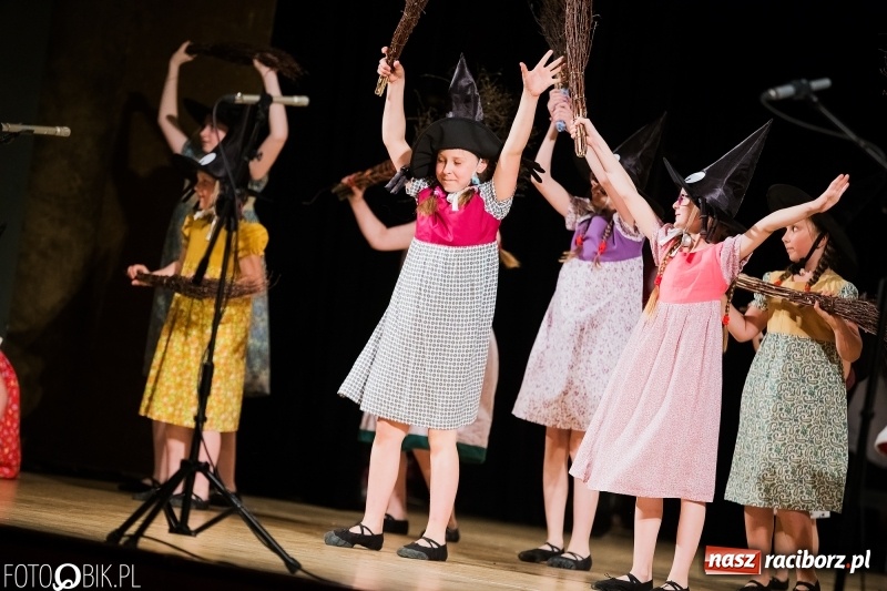 Zdjęcie w galerii na portalu naszraciborz.pl: Koncert charytatywny Źródła na rzecz Filipka wiadomości z regionu