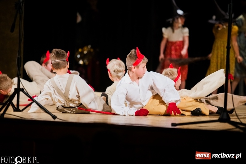 Zdjęcie w galerii na portalu naszraciborz.pl: Koncert charytatywny Źródła na rzecz Filipka wiadomości z regionu