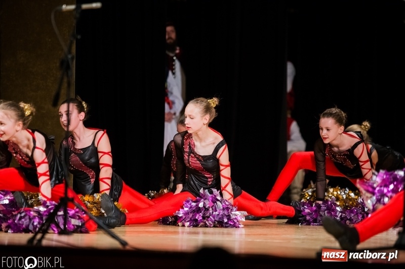 Zdjęcie w galerii na portalu naszraciborz.pl: Koncert charytatywny Źródła na rzecz Filipka wiadomości z regionu