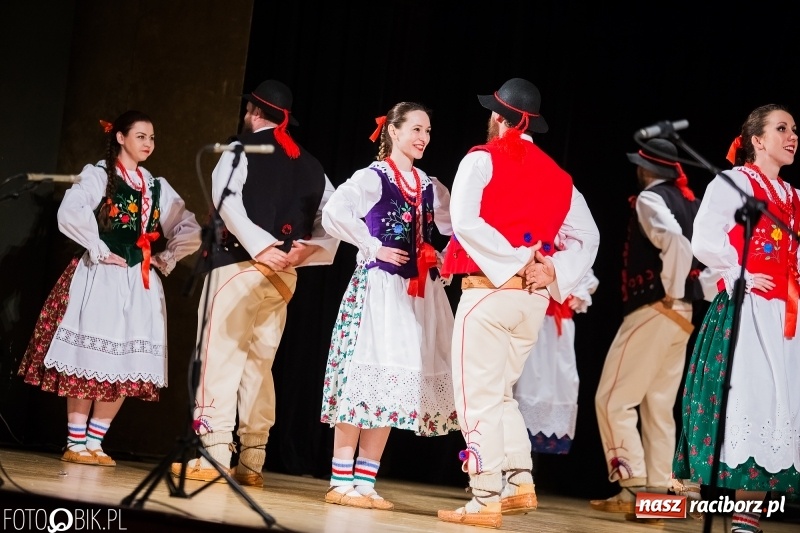 Zdjęcie w galerii na portalu naszraciborz.pl: Koncert charytatywny Źródła na rzecz Filipka wiadomości z regionu