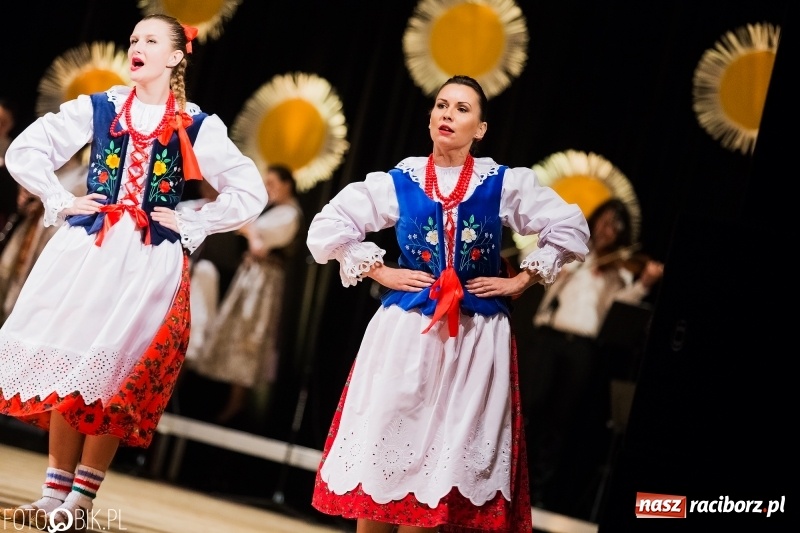 Zdjęcie w galerii na portalu naszraciborz.pl: Koncert charytatywny Źródła na rzecz Filipka wiadomości z regionu