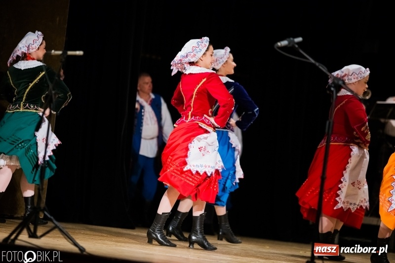 Zdjęcie w galerii na portalu naszraciborz.pl: Koncert charytatywny Źródła na rzecz Filipka wiadomości z regionu