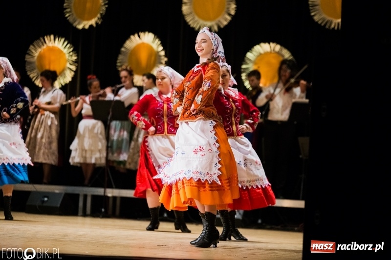 Zdjęcie w galerii na portalu naszraciborz.pl: Koncert charytatywny Źródła na rzecz Filipka wiadomości z regionu